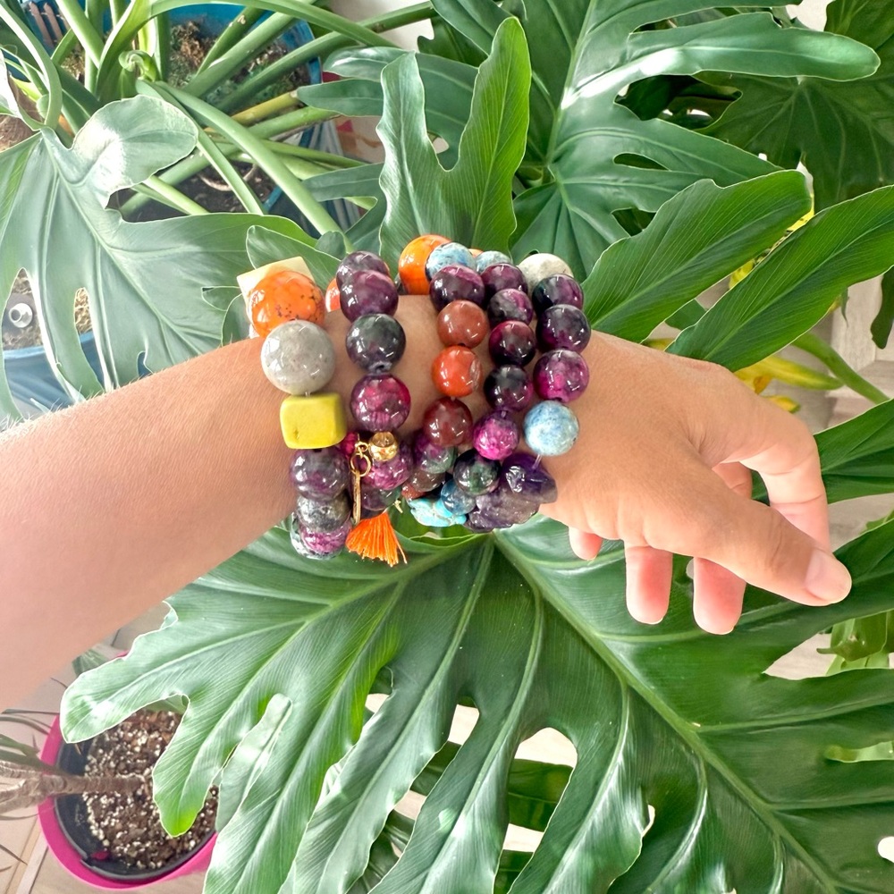 Handmade Howlite & Jasper bracelet (one) - Picture 5 of 7